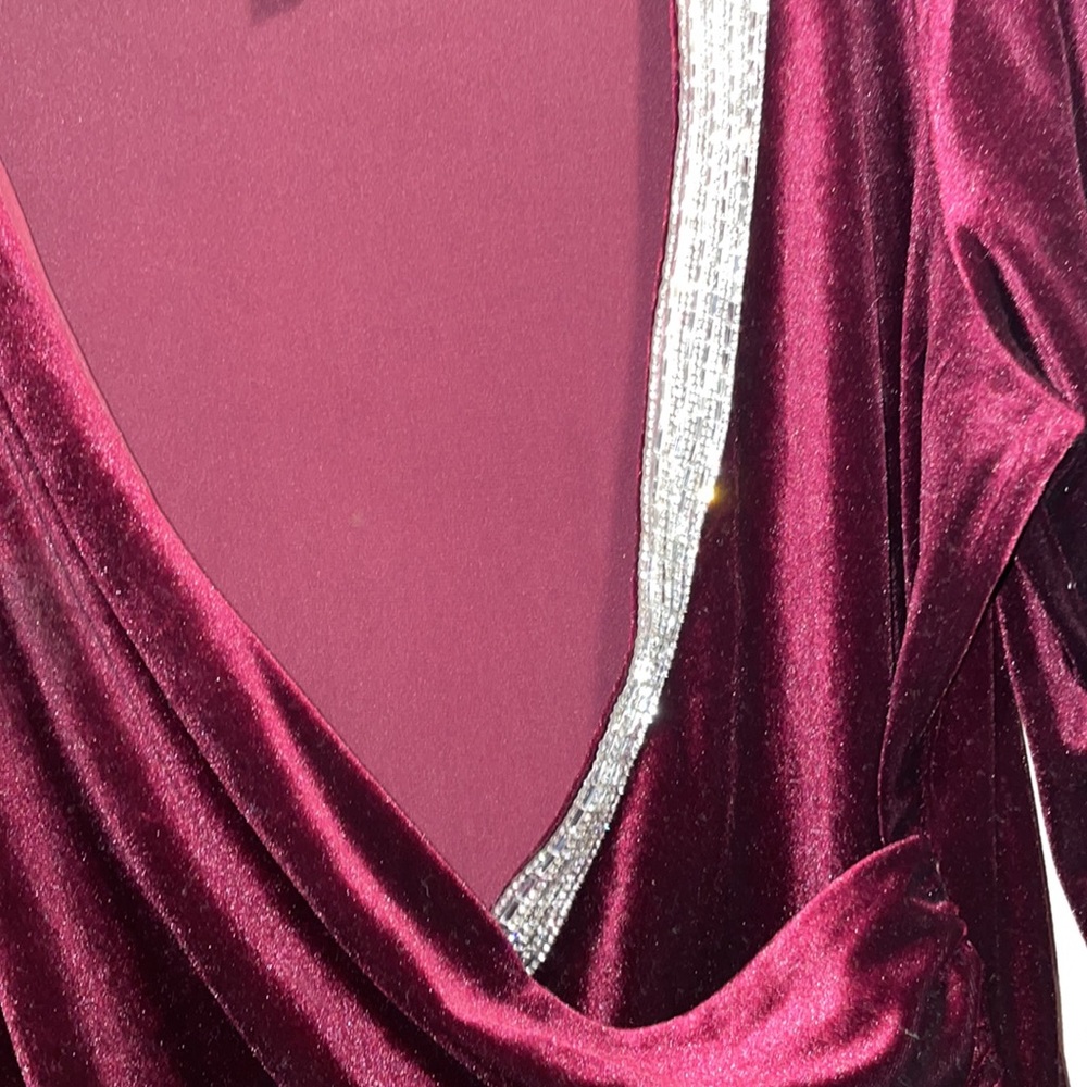 Dress - Picture 2 of 4